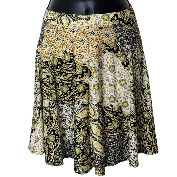 Star Vixen Floral/Paisley/Medallion Full Stretch Mini Skirt Size Small NEW - Picture 1 of 5
